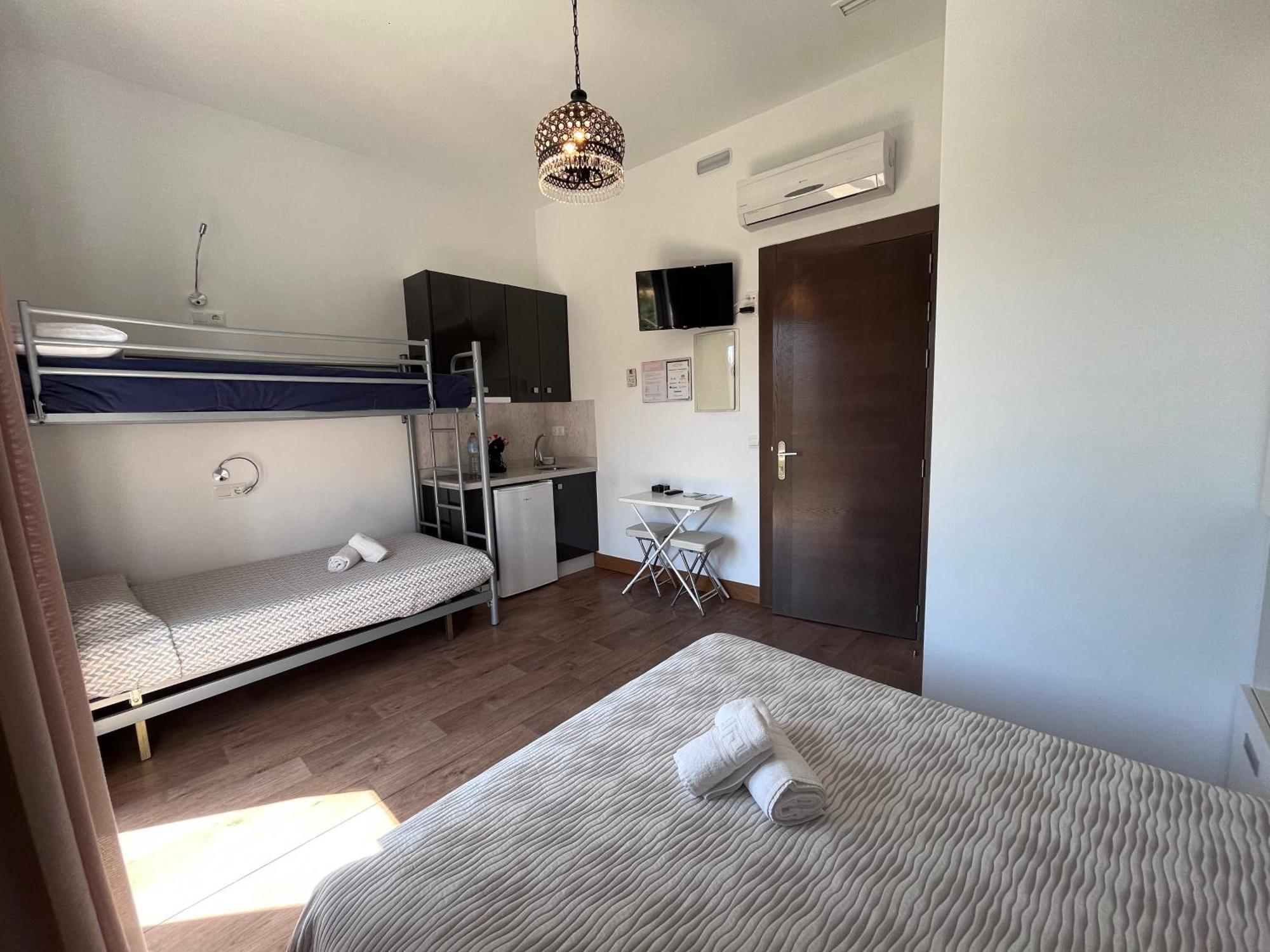 Aparthotel Balcones De Bentomiz Velez Malaga Exterior foto